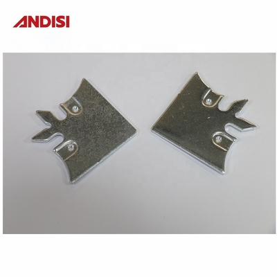 Nichtstandard 3mm Fischform Zinkplattierte Stahl-Metallhalterung mit Lochverbindung Flachschrank Eckhalterung